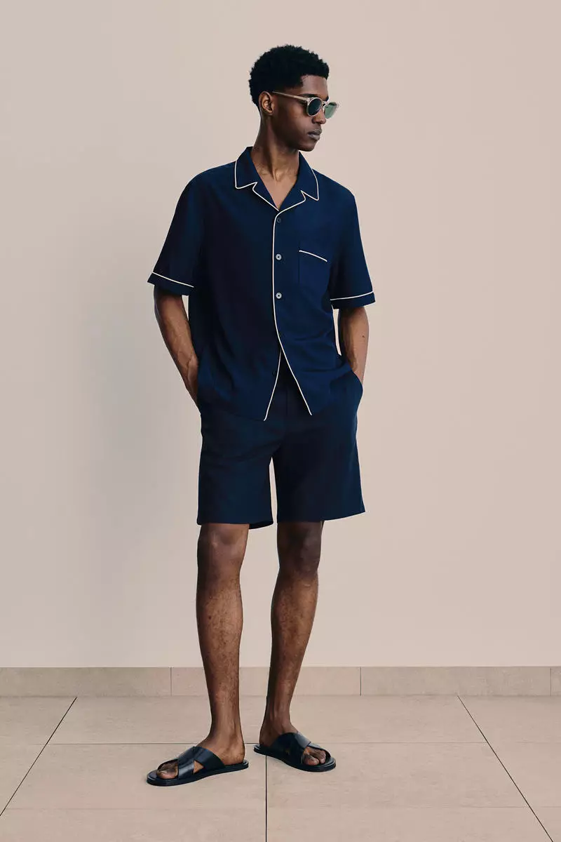 52% OFF Regular Fit Shorts