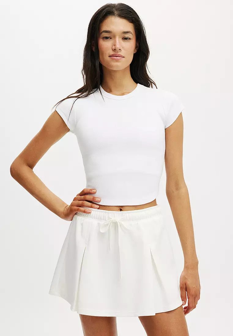63% OFF Active Curved Hem Baby Tee