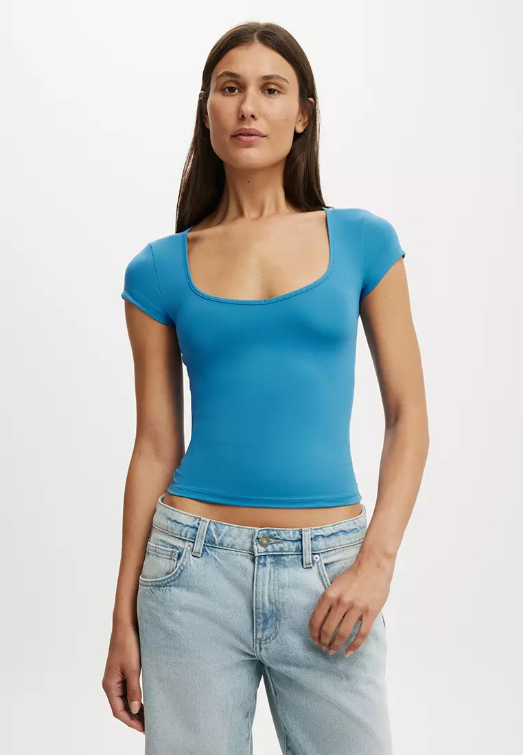 63% OFF Hold Me Short Sleeves Tee