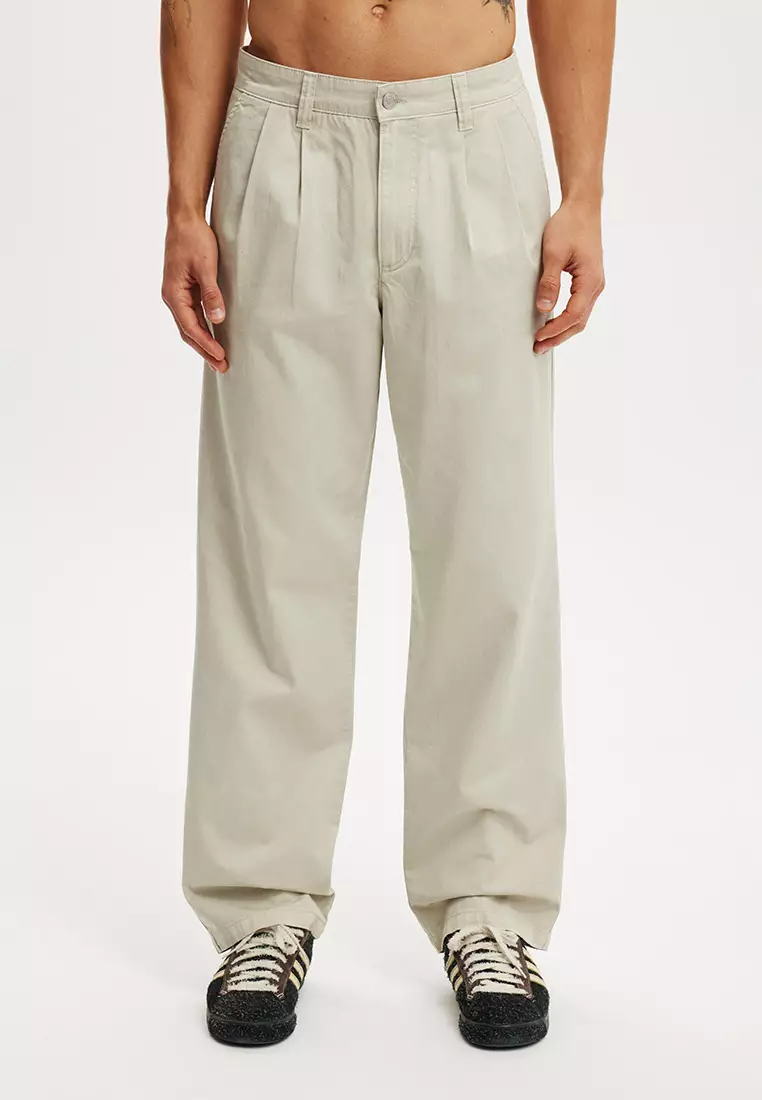 74% OFF Baggy Pleated Pants
