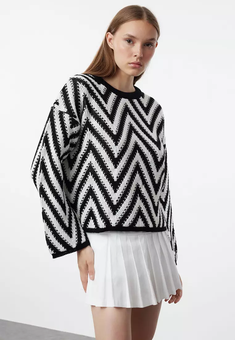 83% OFF Chevron Jumper