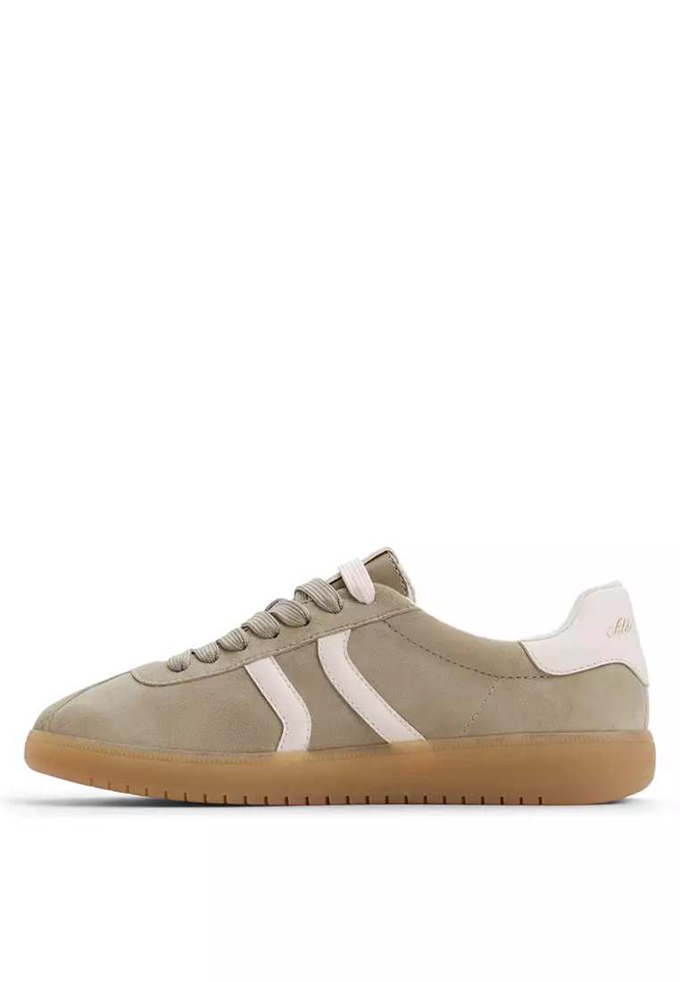 64% OFF Chicsneaker Sneakers