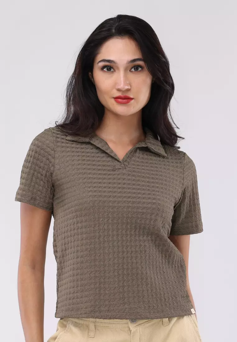 67% OFF Textured Knits Short Sleeve Blouse