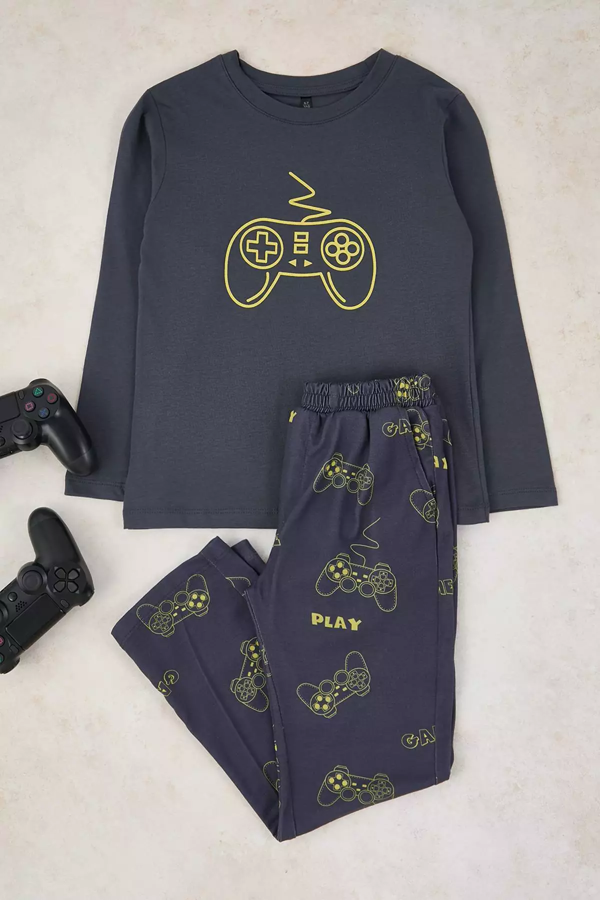 45% OFF Trendyol Anthracite Cotton Printed Knitted Male Child Bottom-Upper Pajama Set Tkdaw26Pt00013