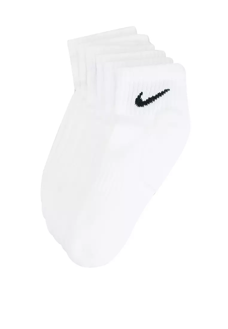 18% OFF Nike Everyday Cushioned Training Ankle Socks (3 Pairs)