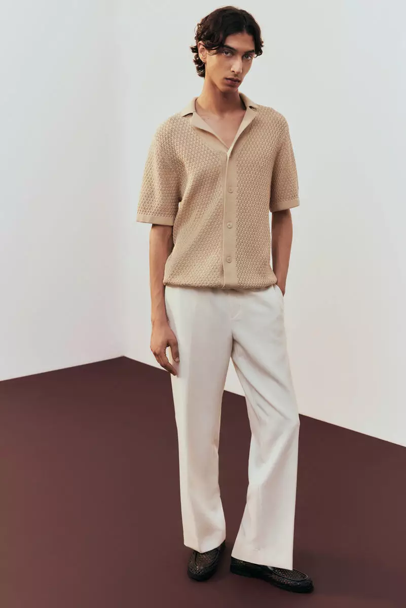 57% OFF Regular Fit Textured-knit resort shirt
