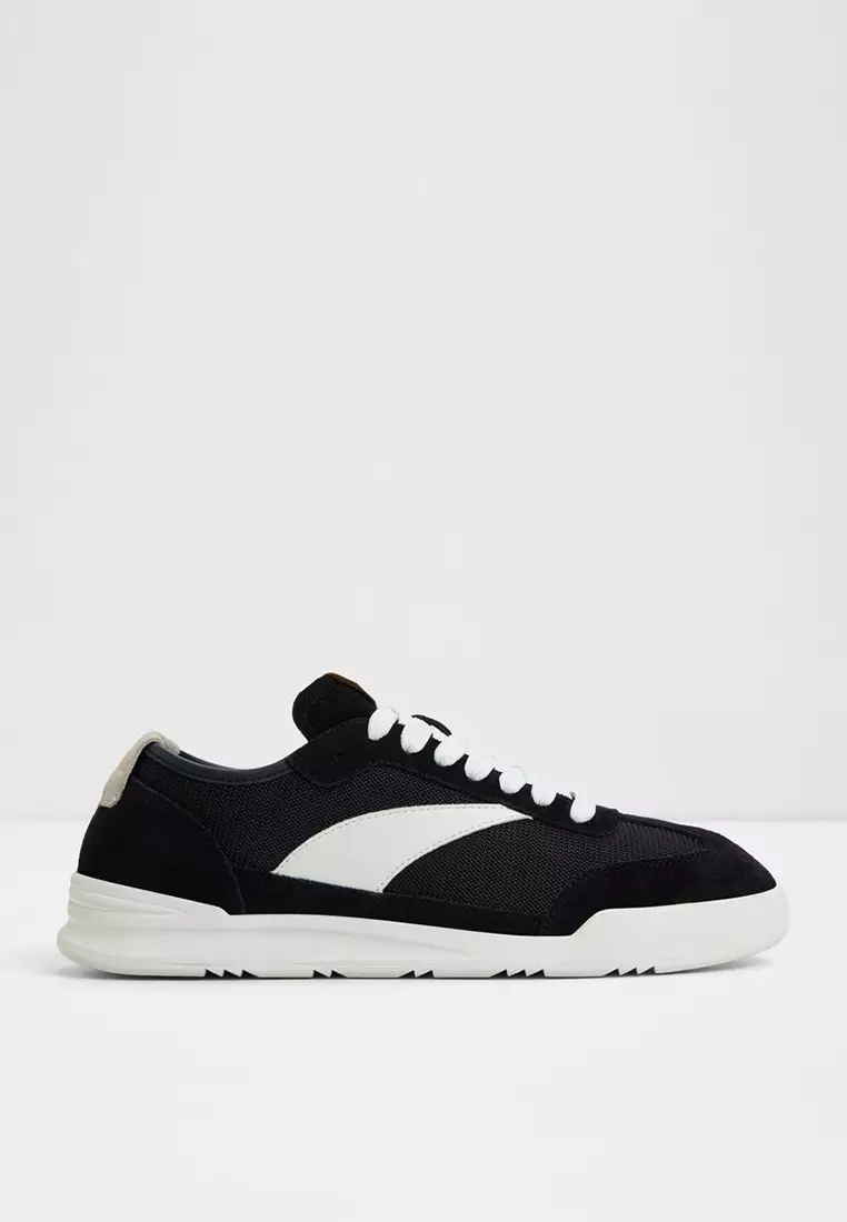71% OFF Clubmtl Low-Top Sneakers