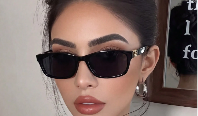 5% OFF Black Retro Square Small Frame Sunglasses, UV Protection Shades For Beach And Driving