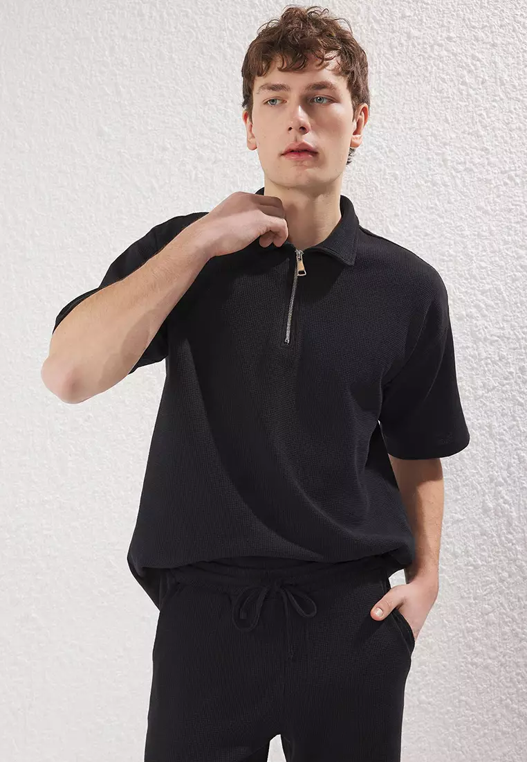 27% OFF Trendyol Black Oversize/Wide Cut Textured Zippered 100% Cotton Polo Neck T-shirt