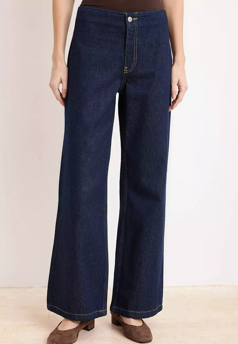 45% OFF Dark Blue Drapey Belt Detailed Regular Waist 1% Cotton Wide Leg Jeans Twoss26Je2