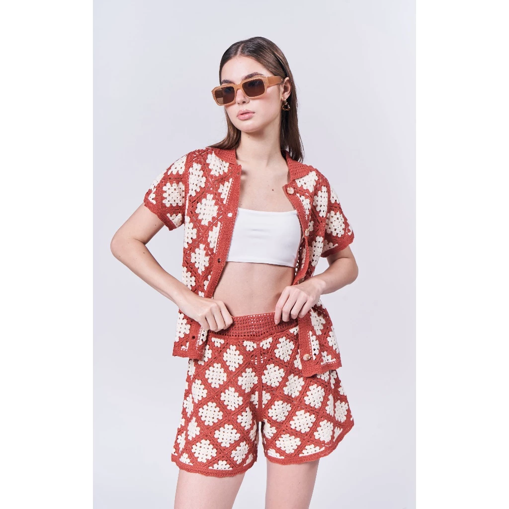45% OFF Plains & Prints Almare Amesti Short Sleeve Top
