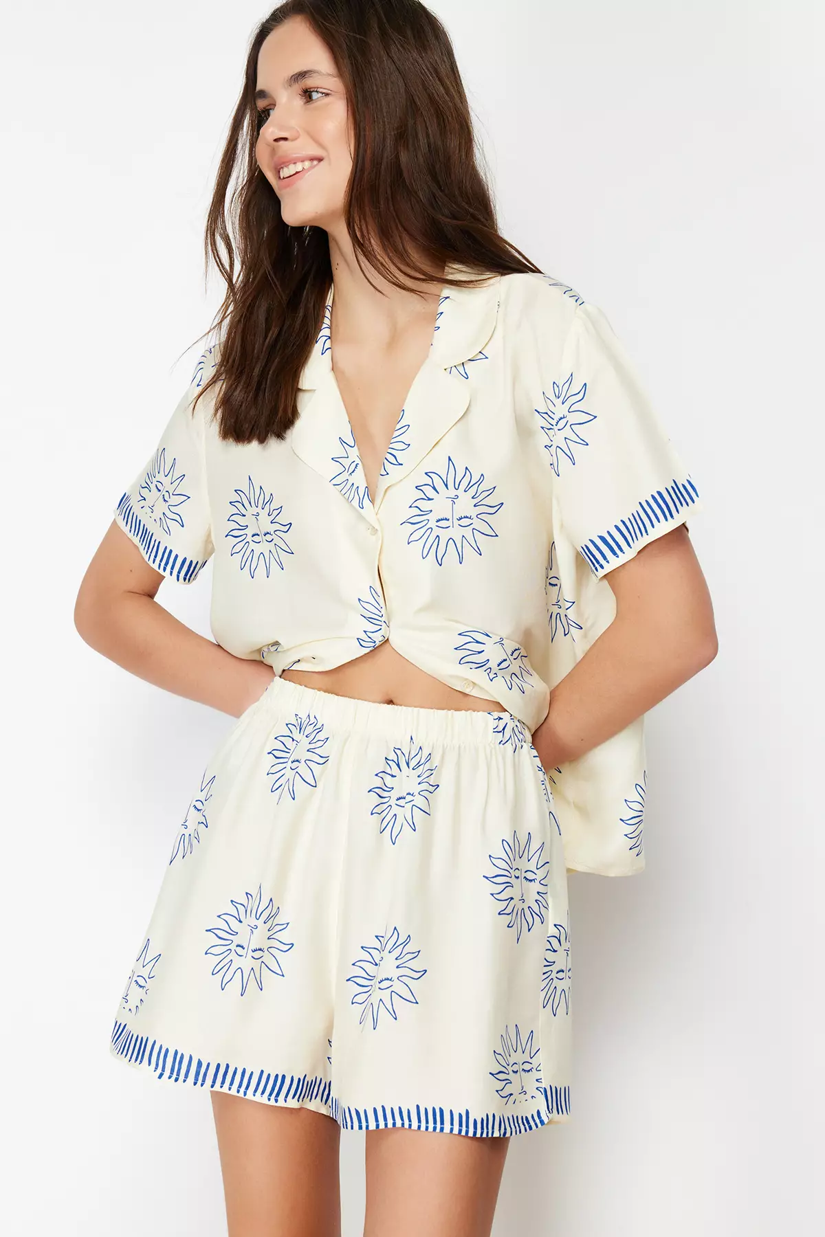 40% OFF Trendyol Viscose Print Pyjama Set