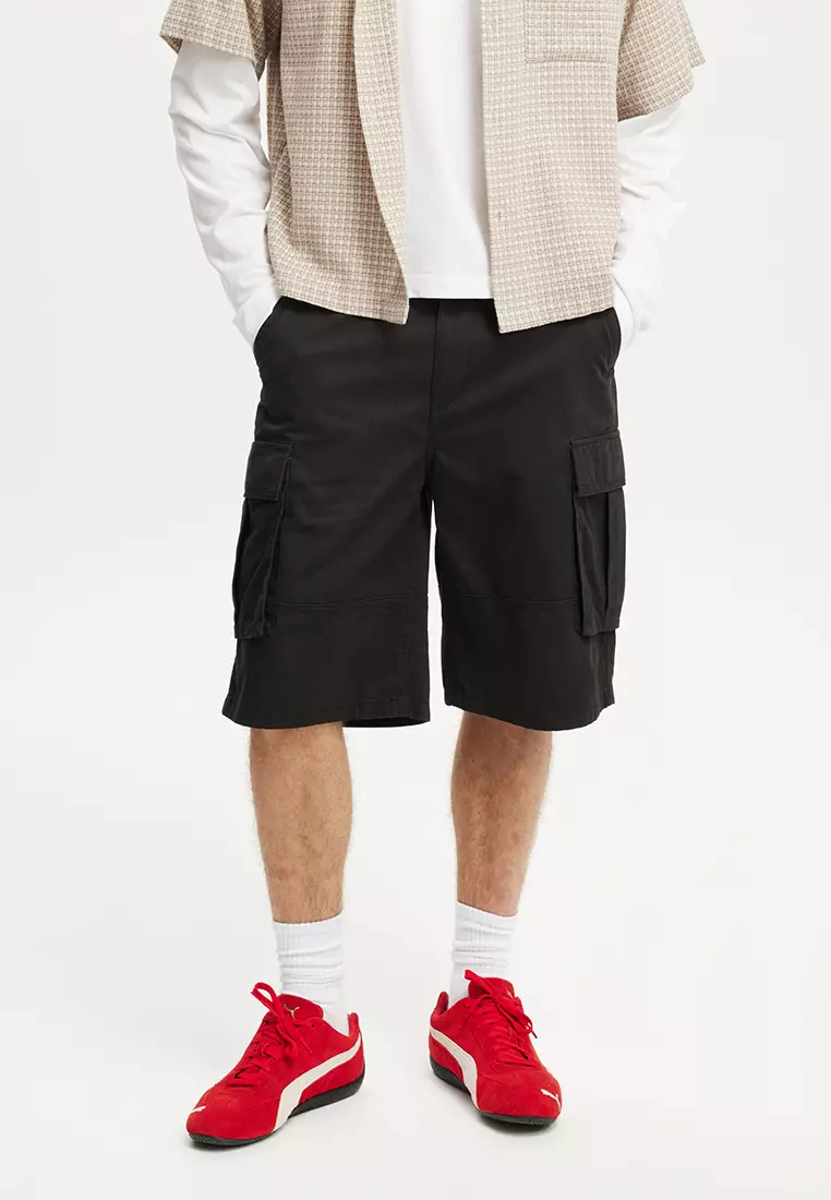4% OFF Cotton On Baggy Cargo Shorts