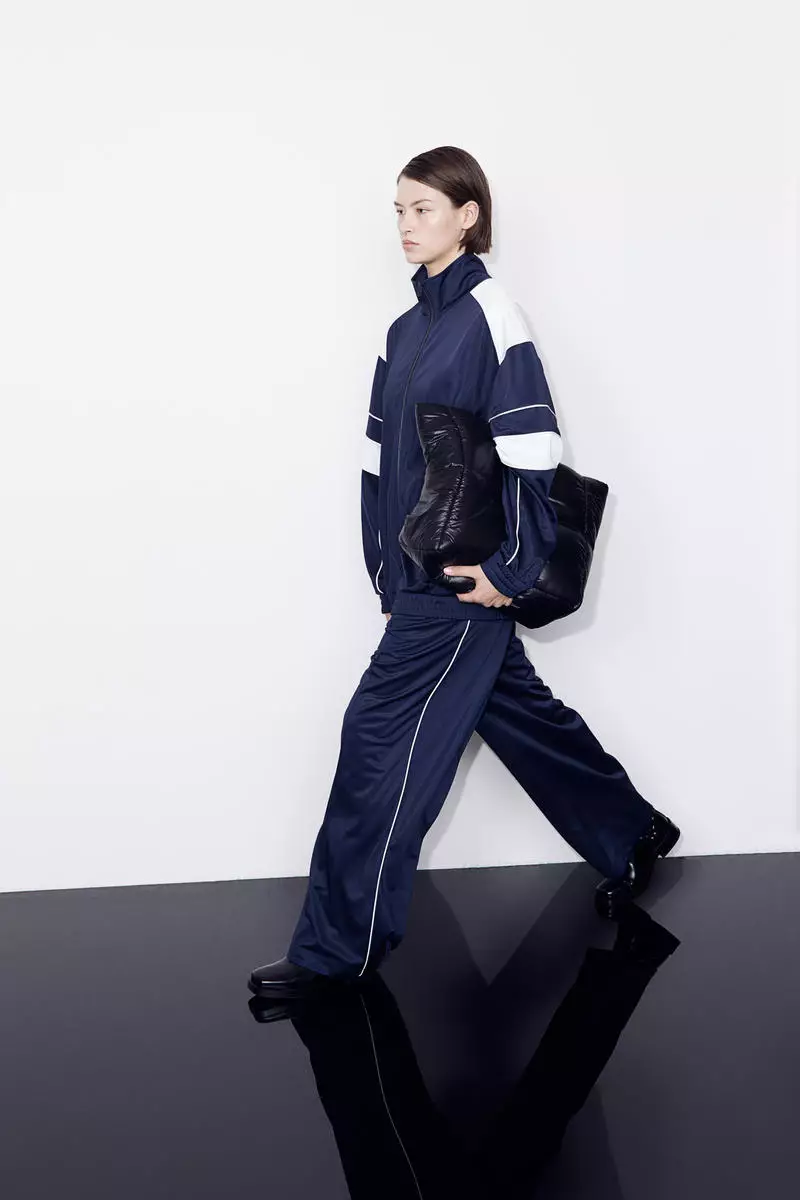 65% OFF H&M Track pants