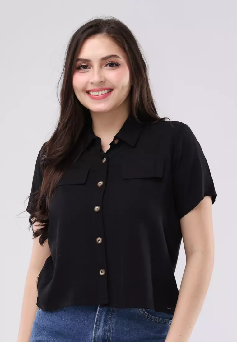67% OFF Textured Woven Short Sleeves Blouse
