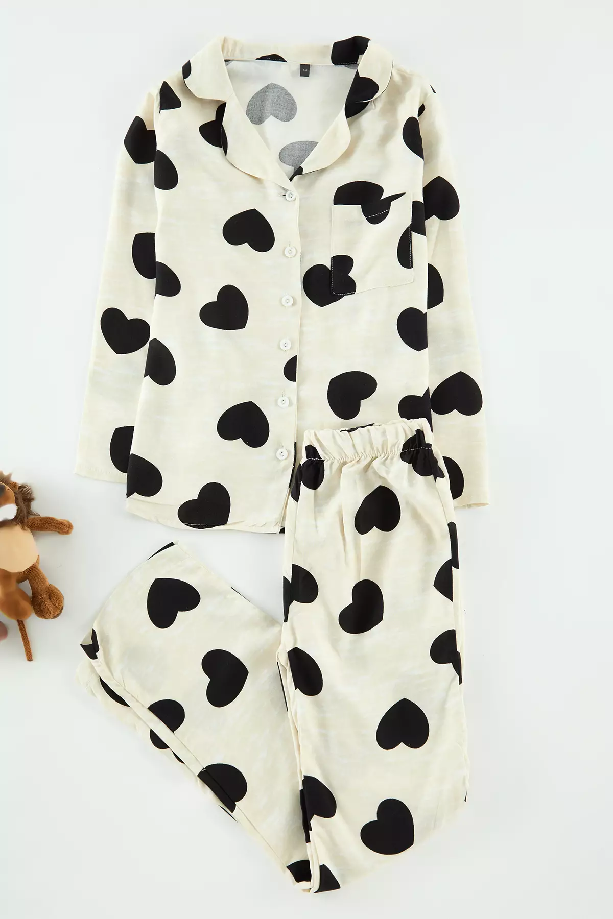 33% OFF Trendyol Hearts Printed Pyjamas Set