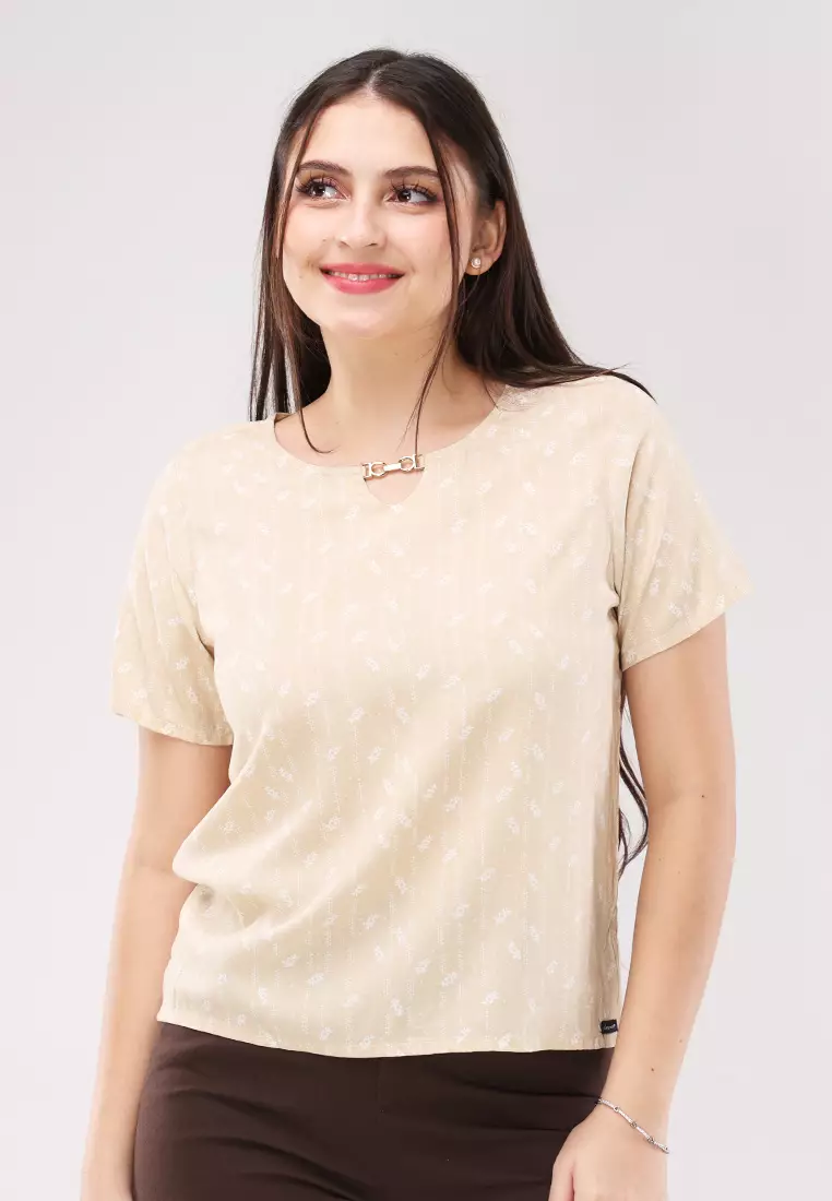 71% OFF Woven Printed Rayon Short Sleeves Blouse