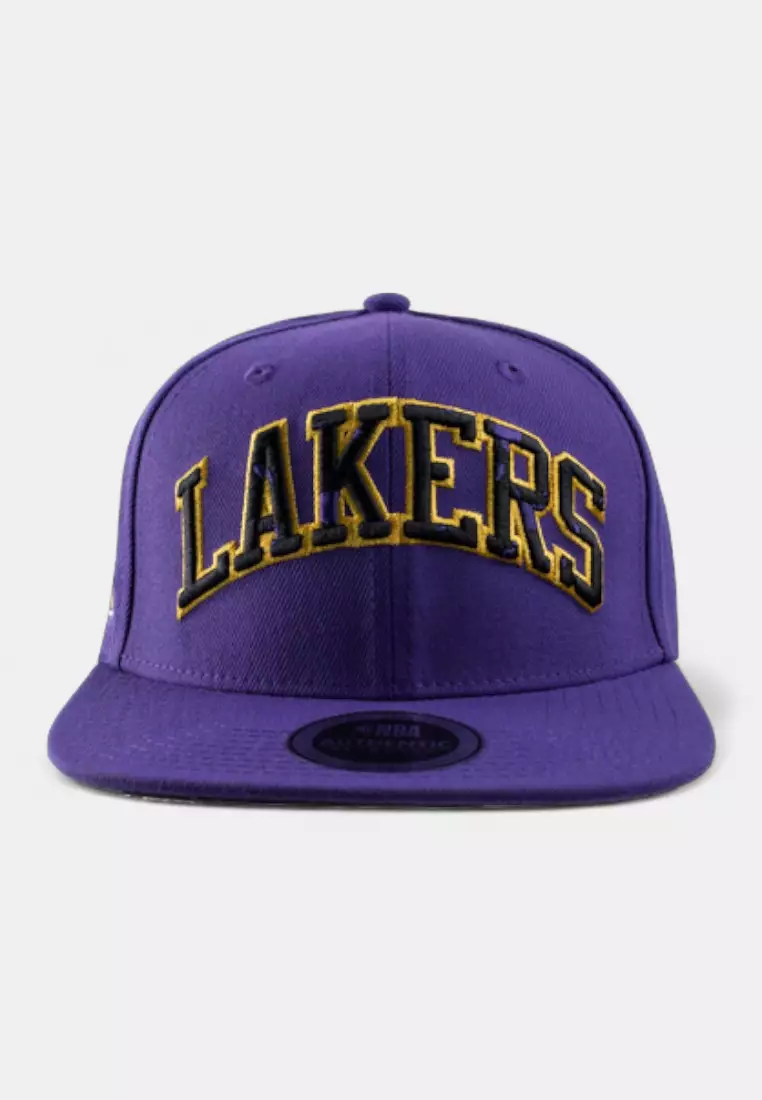 51% OFF Los Angeles Lakers Fitted Cap for Men Flat Cap Drops Collection