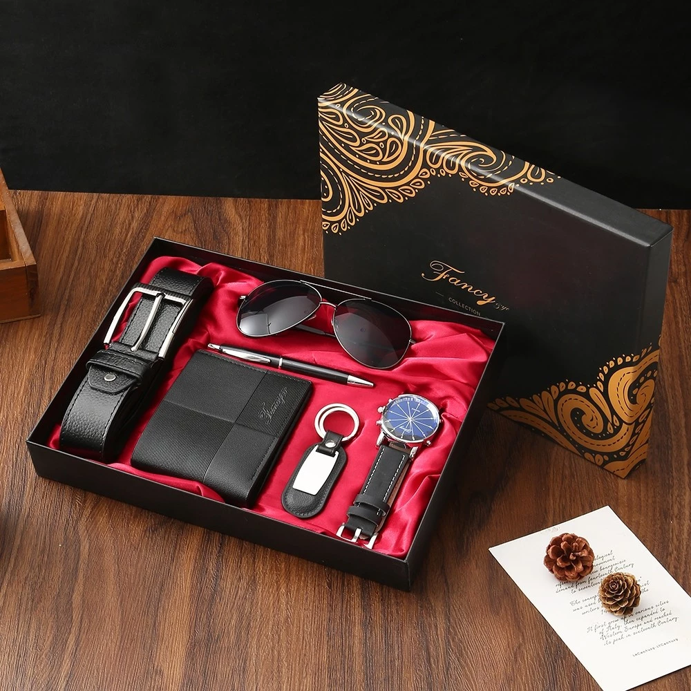 47% OFF 【SPOT GOODS】 Men's Gift Set: Watch, Purse, Key Chain. Ideal for Boyfriend's Birthday or Father.