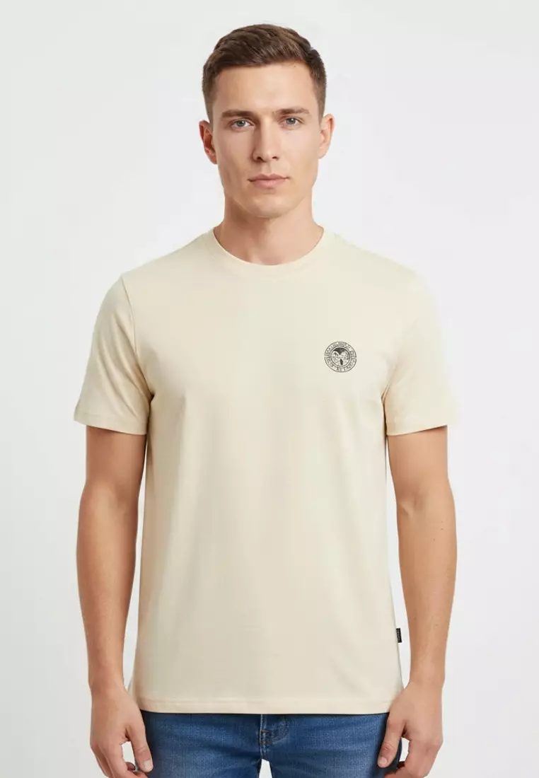 61% OFF Roundneck Tees