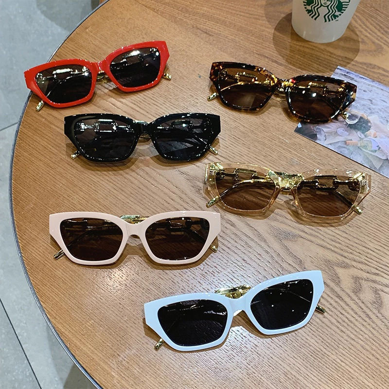 15% OFF Retro Cat Eye Metal Chain Leg Sunglasses High-End Texture Sunglasses Unique European American Sunshade Glasses