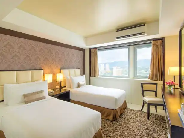 SAVE ₱1,543.22 Quest Hotel and Conference Center - Cebu