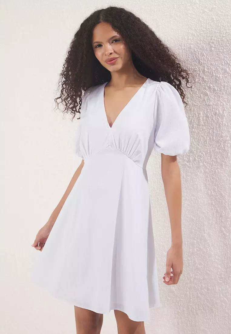 42% OFF White Cotton Dress with Open Waist Skirt TWOSS25EL00803
