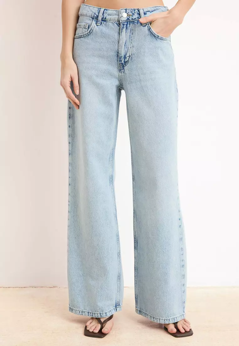 48% OFF Trendyol Premium Blue Special Fabric Regular Waist Long Length 1% Cotton Loose Wide Leg Jeans Twoss26Je132
