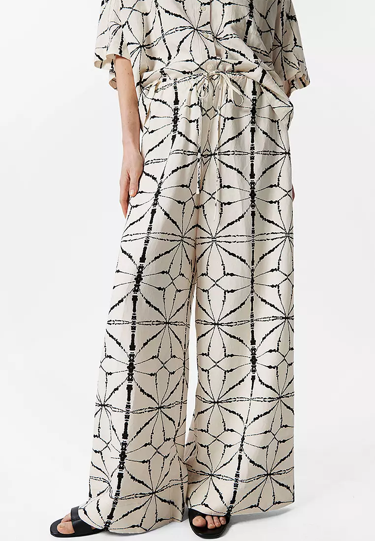 50% OFF Relaxed Drawstring Trousers