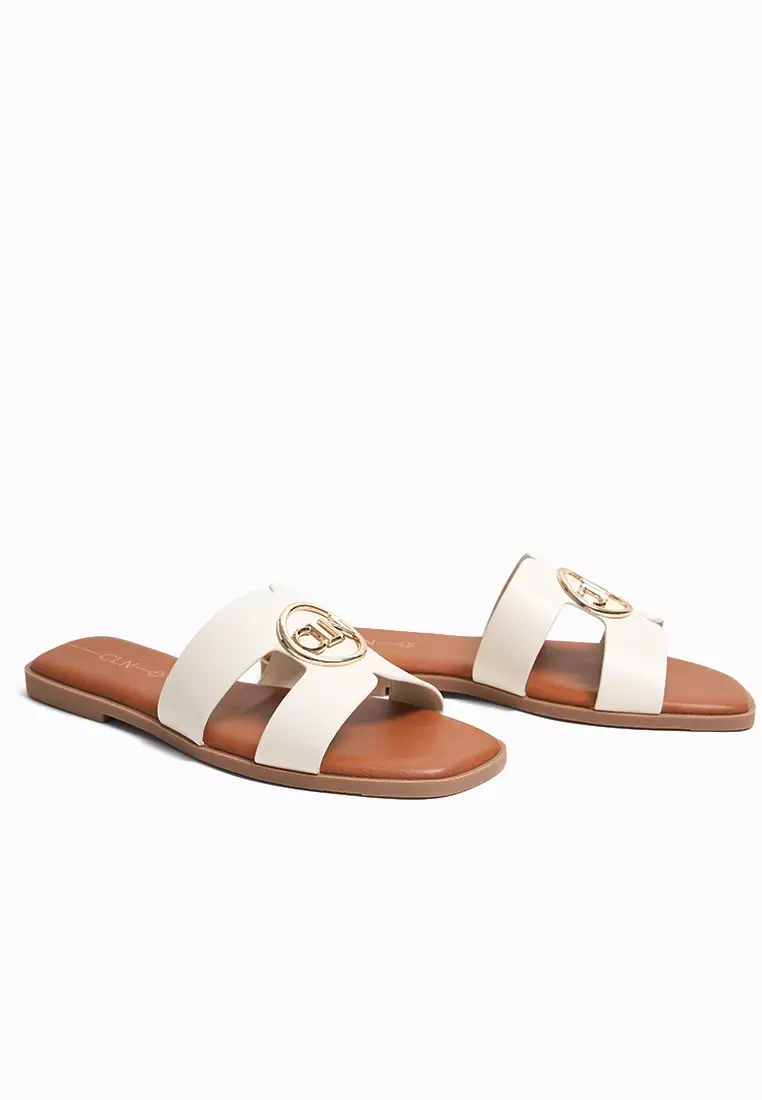 33% OFF Kora Slides