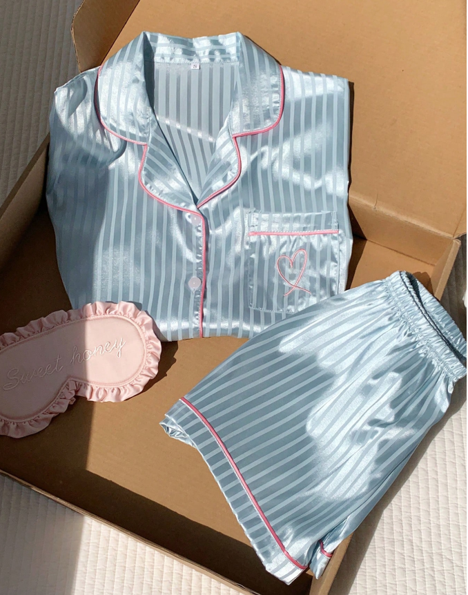 18% OFF Comfortcana Heart Print Contrast Binding Satin PJ Set / Pajama Set