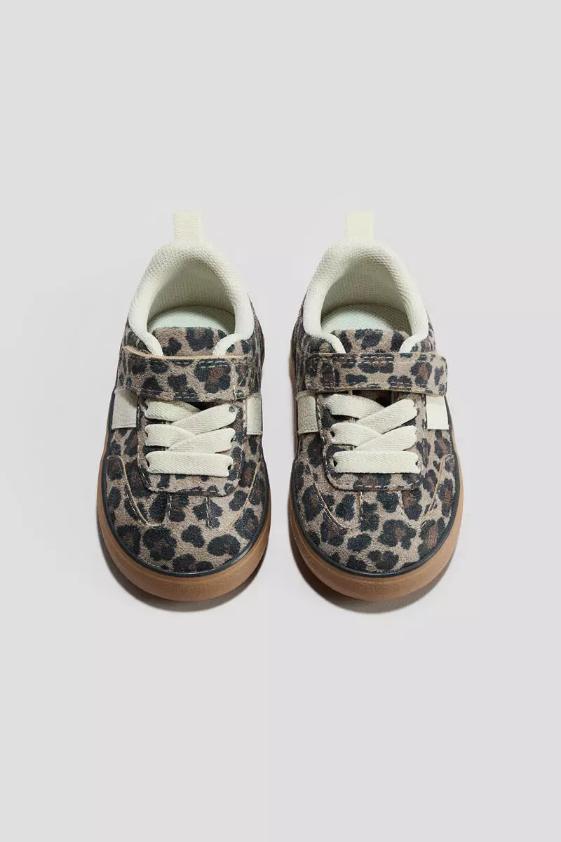 56% OFF H&M Trainers