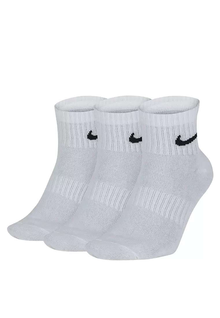 35% OFF Nike Everyday Lightweight Ankle Socks (3 Pairs)