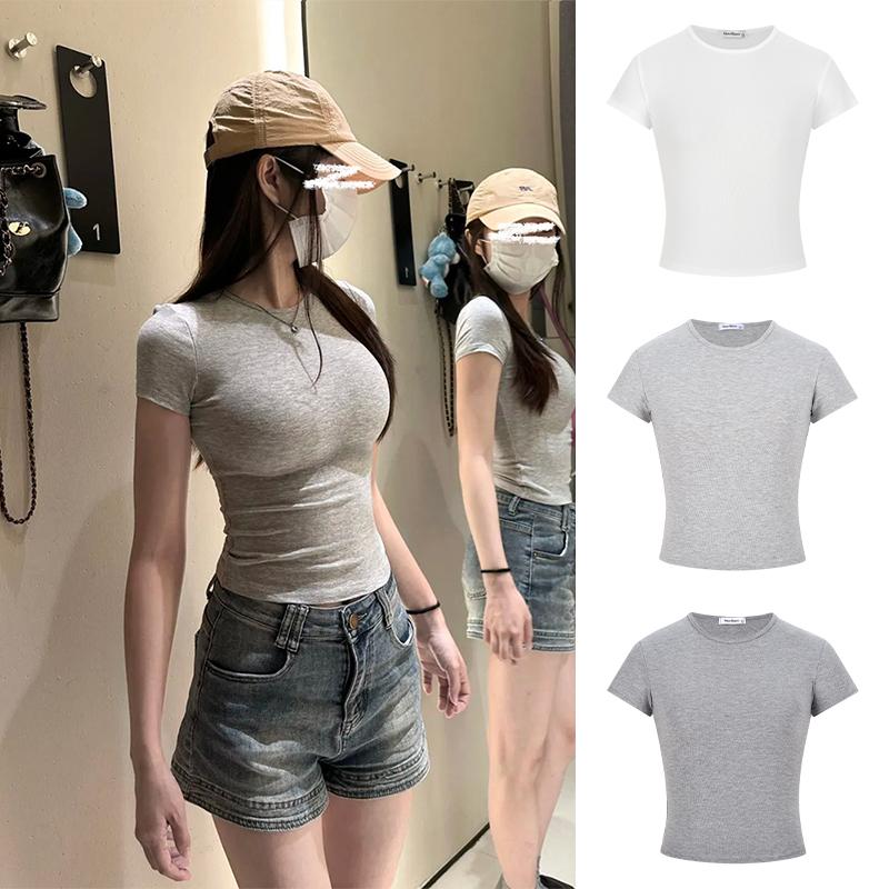 85% OFF Women’s short-sleeve crew-neck T-shirt by MOSSES QUEEN, American style. Perfect for summer, hot-girl look, slim fit. Versatile base layer top, cropped slim-fit design with a front-belly cutout. #62846