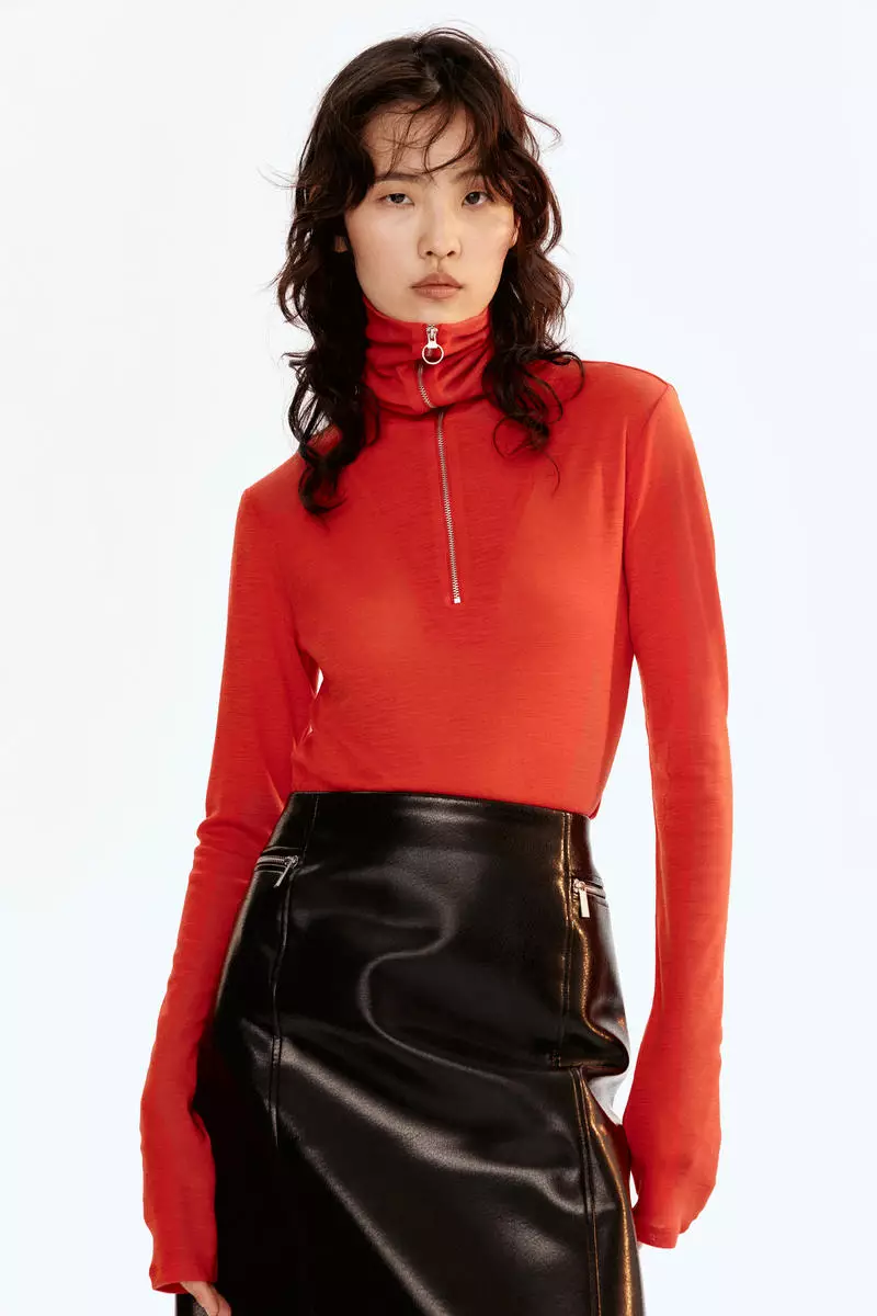 68% OFF Zip-top wool top