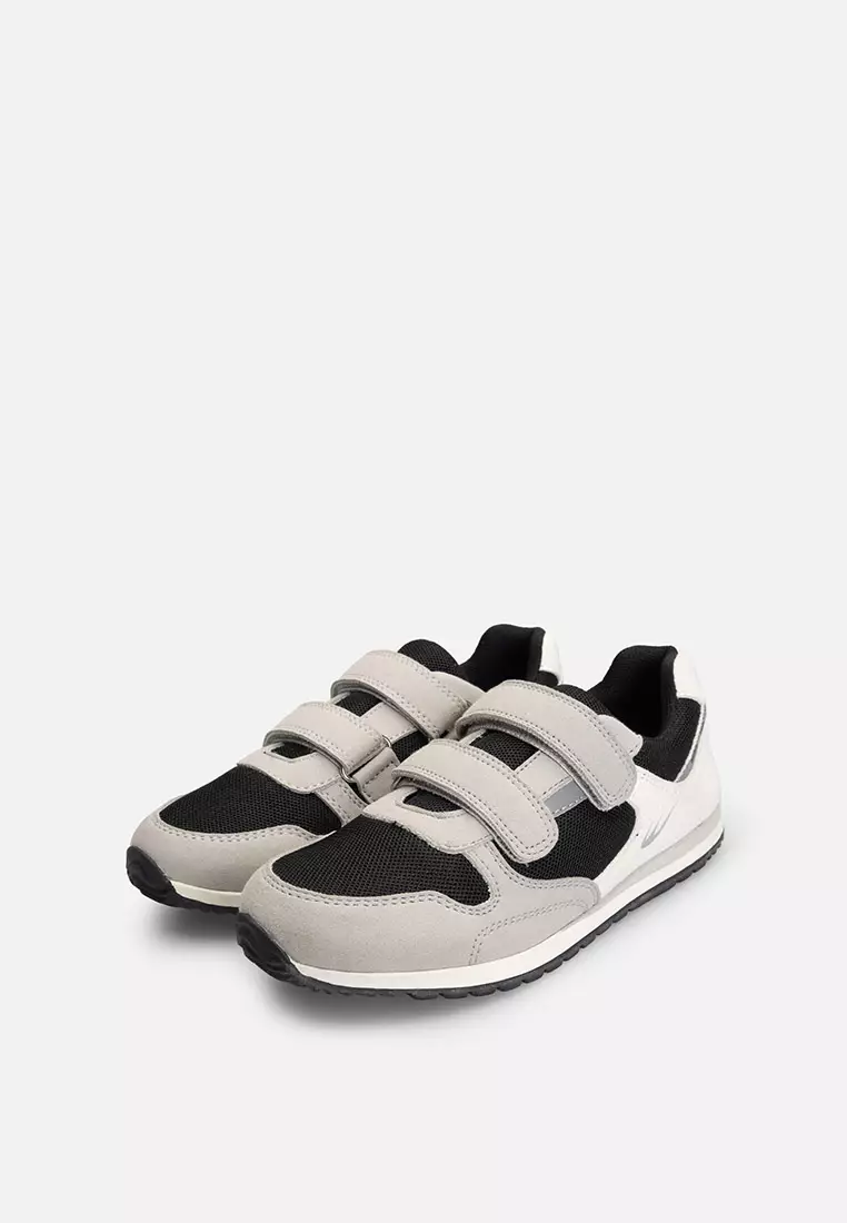 40% OFF World Balance Strap Wizard Kid's Lifestyle Athleisure Shoes