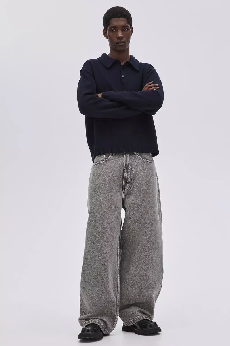 40% OFF H&M Super Baggy Jeans
