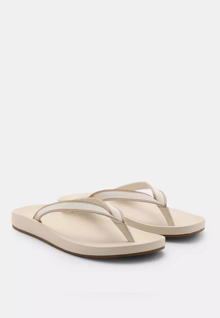 63% OFF Strappy Beach Sandals