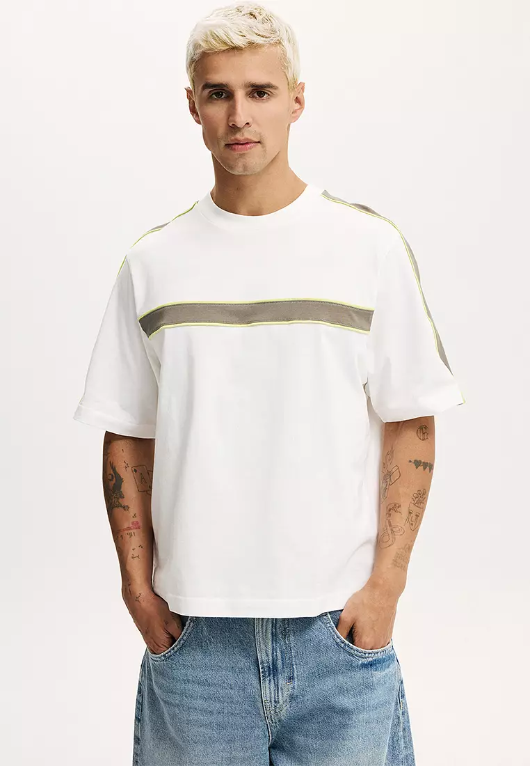 63% OFF Cropped Fit Panel T-Shirt