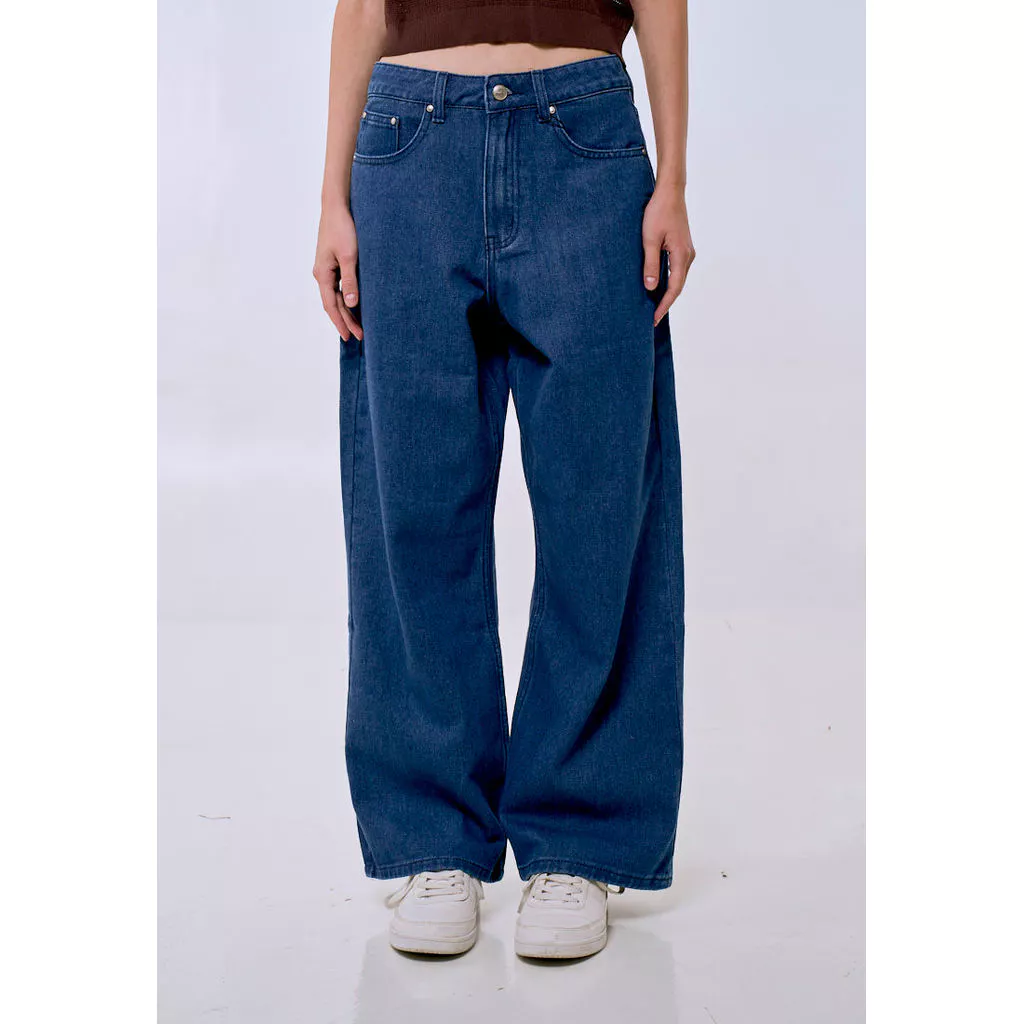20% OFF Mossimo Women's Med Blue Straight Loose Mid Rise Jeans