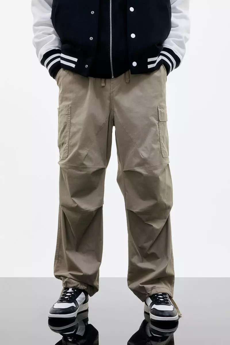 59% OFF H&M Loose Fit Cargo trousers