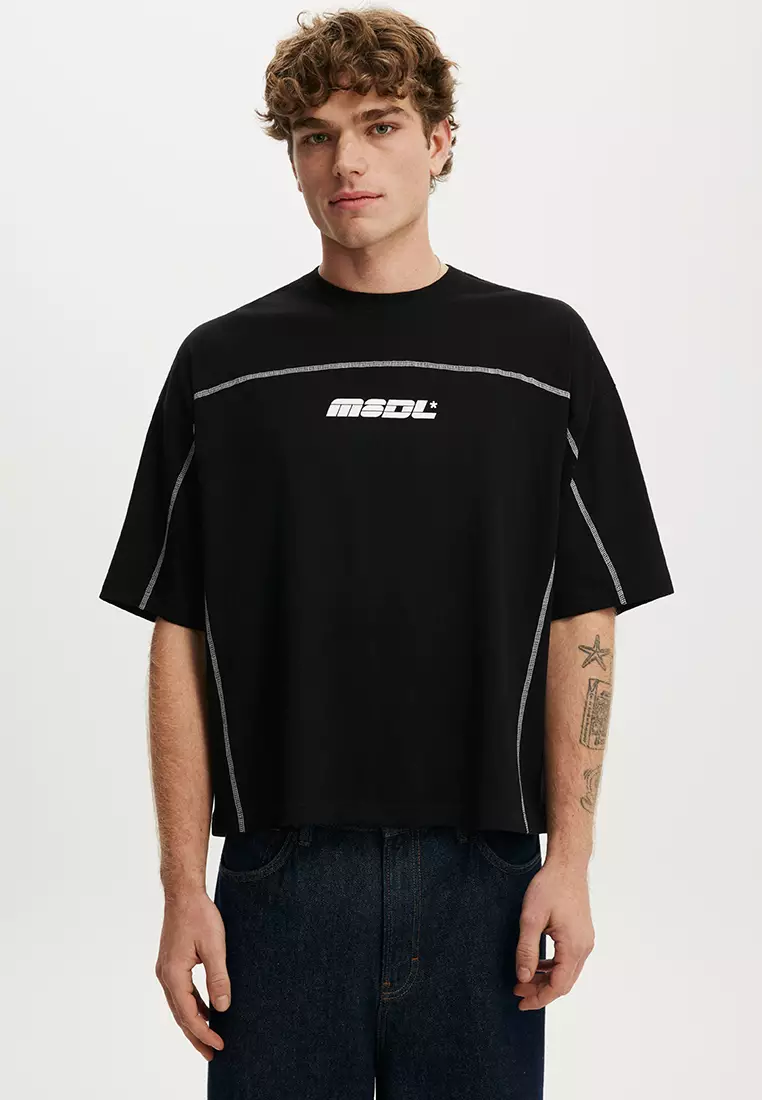 60% OFF Cropped Fit Graphic T-Shirt