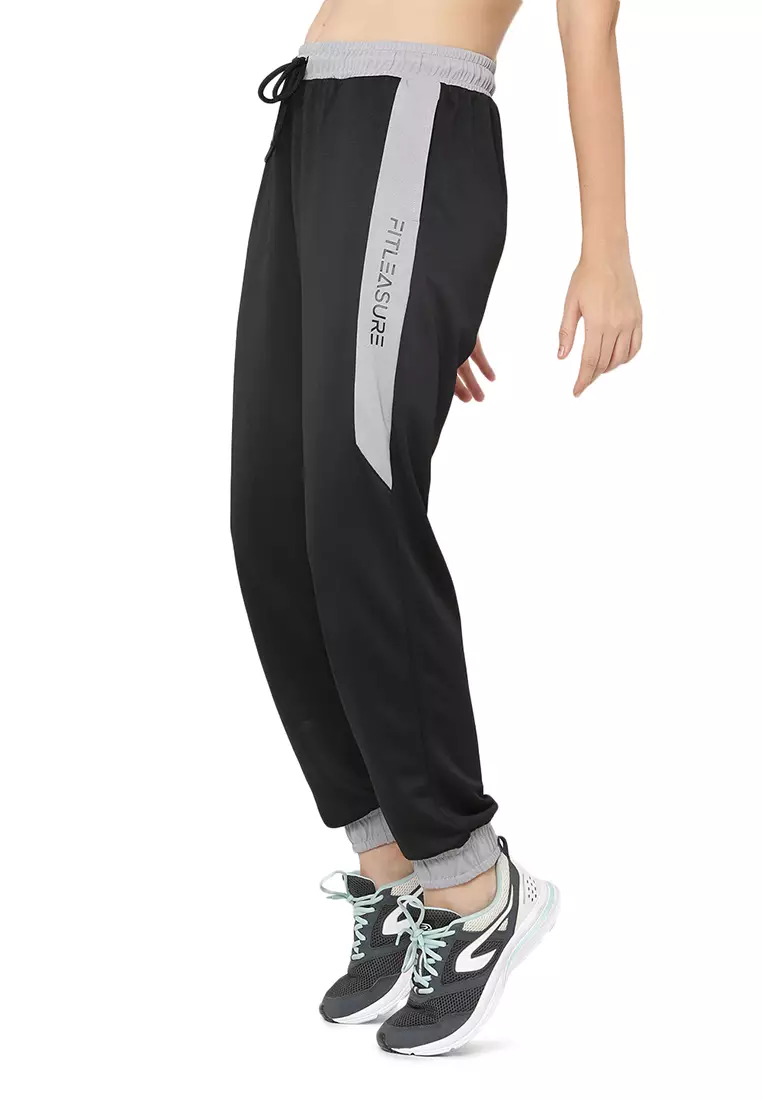 83% OFF Fitleasure Women's Regular Training/Workout Black Jogger Pants