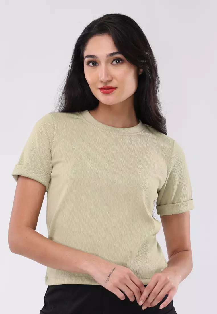79% OFF Short Slvs. Round Neck Basic Top