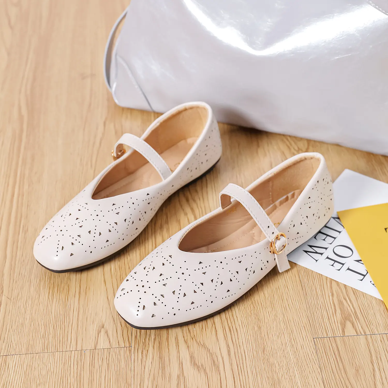 72% OFF LEY Casual comfortable flat shoes elegant fashion women's shoelaces one-line strap walking shoelaces retro lace