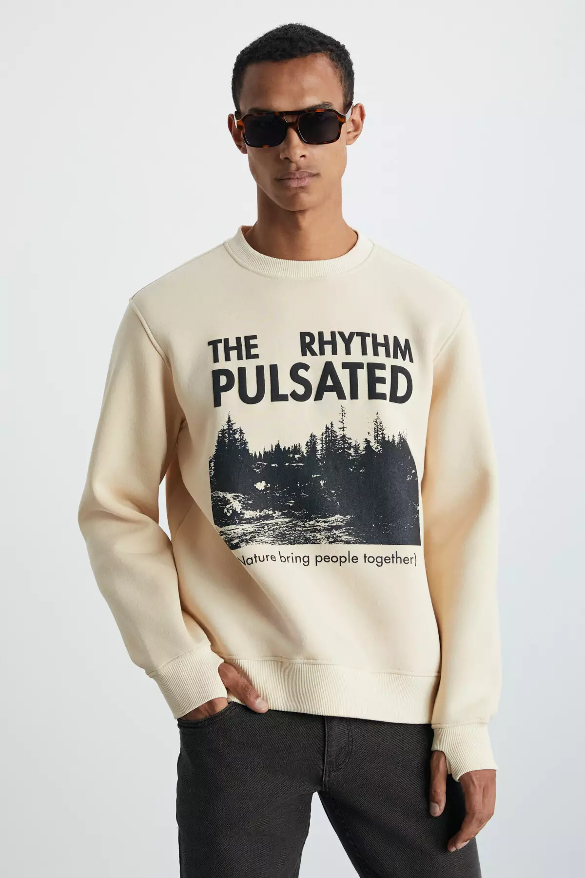 32% OFF GRIMELANGE Front Printed Round Neck Finger Snap Detailed Sweatshirt