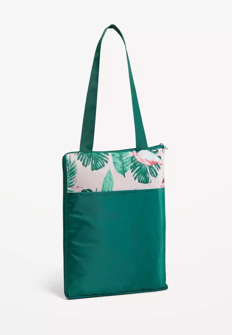 72% OFF Foldable Picnic Blanket & Tote Bag Set for Family