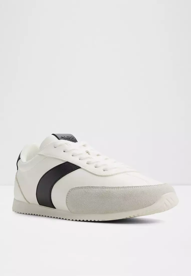 62% OFF Nathaniel Low-Top Sneakers