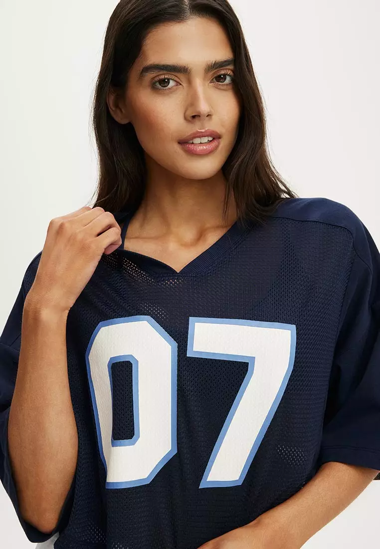 66% OFF Active Mesh Cropped Graphic Top